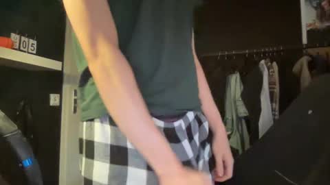 Undress a hung twink  online show from December 5, 2024, 9:39 am