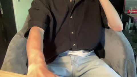 Undress a hung twink  online show from July 24, 2026, 1:42 pm