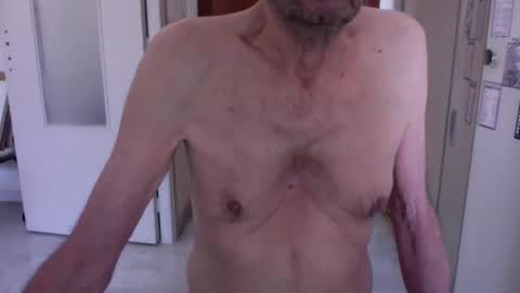 auguste061400 online show from March 8, 2025, 9:06 am