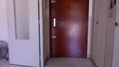 auguste688483 online show from April 4, 2026, 8:12 am