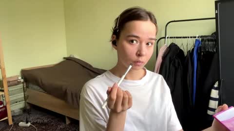 Mari online show from April 13, 2026, 10:32 am