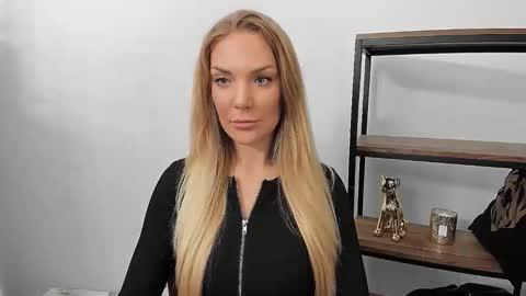 AulloraSensual online show from March 28, 2026, 6:13 am