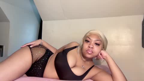 Snapshot of aunyxxx chatting on February 3, 2025, 6:17 pm aunyxxx online show from February 3, 2025, 6:17 pm
