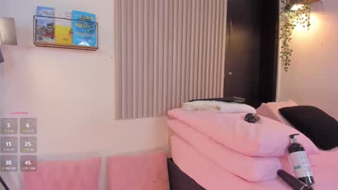 Hello I am Marcela follow me on my instagram  aura moon11 online show from January 17, 2026, 10:42 am