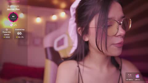 aura_rouss online show from December 20, 2025, 2:07 am