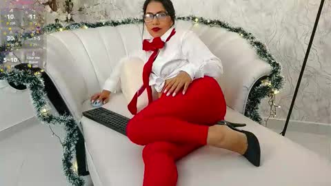 Aura sanders online show from December 22, 2025, 12:24 pm