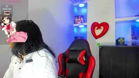 Snapshot of aurablueelove chatting on April 29, 2026, 3:32 am Aura Bluee Love online show from April 29, 2026, 3:32 am