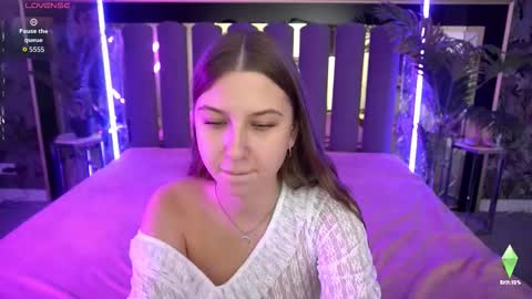 Nikol online show from November 12, 2025, 7:20 am