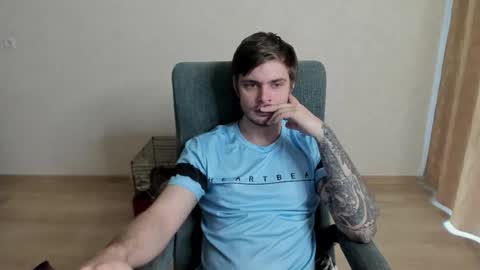 Snapshot of aurelius_x1 chatting on April 28, 2026, 7:46 am Maks online show from April 28, 2026, 7:46 am