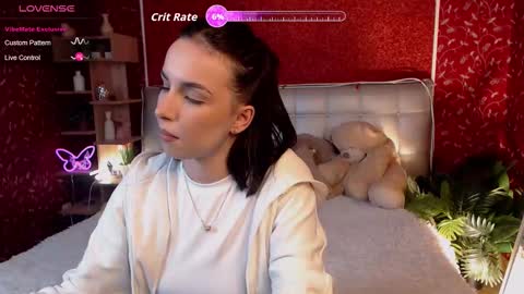 Snapshot of aurora_aksness chatting on February 25, 2026, 6:06 pm Aurora online show from February 25, 2026, 6:06 pm