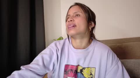 aurora_collins08 online show from June 9, 2026, 4:18 pm