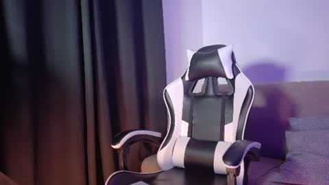 aurora_collins08 online show from July 22, 2026, 4:10 pm