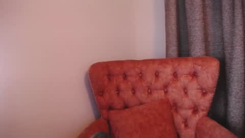 Snapshot of aurora_divine chatting on December 19, 2024, 10:21 pm aurora_divine online show from December 19, 2024, 10:21 pm