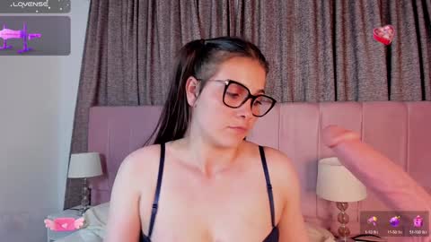 Snapshot of aurora_divine chatting on January 21, 2025, 1:18 am aurora_divine online show from January 21, 2025, 1:18 am