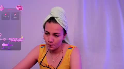 Snapshot of aurora_divine chatting on July 9, 2026, 8:46 pm aurora_divine online show from July 9, 2026, 8:46 pm