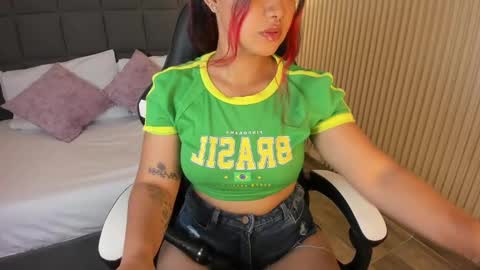 A U R O R A online show from December 21, 2024, 12:27 pm