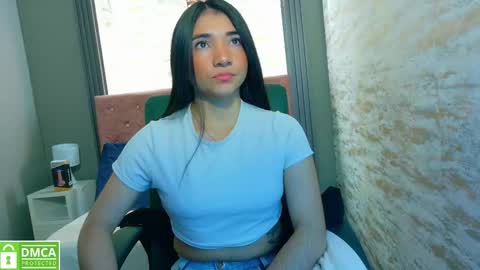 Snapshot of aurora_jones1 chatting on September 22, 2025, 3:30 am Aurora online show from September 22, 2025, 3:30 am