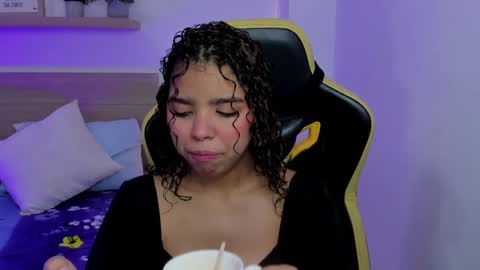 aurora_rodriguez online show from January 8, 2025, 12:26 pm