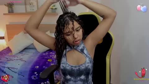 aurora_rodriguez online show from January 11, 2025, 12:29 pm