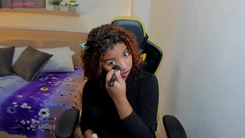 aurora_rodriguez online show from February 1, 2025, 12:16 pm