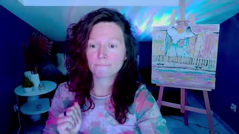 auroraborealis__ online show from October 3, 2025, 7:16 am