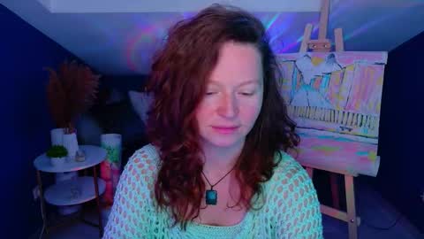 auroraborealis__ online show from October 10, 2025, 6:45 am