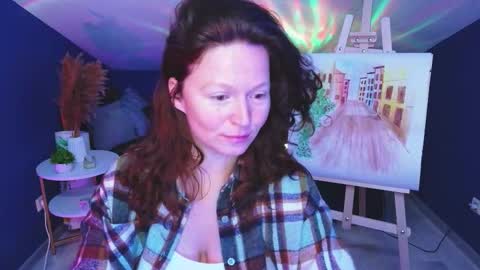 auroraborealis__ online show from October 13, 2025, 6:35 am