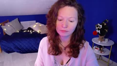 auroraborealis__ online show from January 13, 2026, 6:29 am