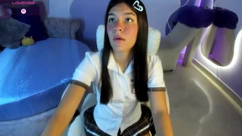 auroracute2 online show from September 15, 2025, 1:11 pm