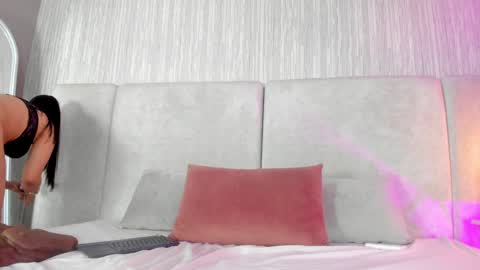 Snapshot of auroradurand chatting on December 29, 2024, 12:52 am ... ... online show from December 29, 2024, 12:52 am