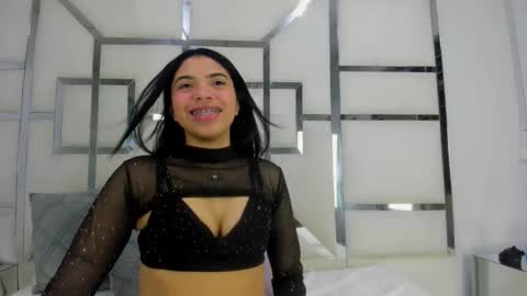Snapshot of aurorahoney32 chatting on May 12, 2026, 9:34 pm aurorahoney32 online show from May 12, 2026, 9:34 pm
