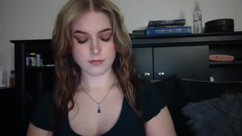Snapshot of auroralightz1 chatting on March 12, 2026, 7:53 pm auroralightz1 online show from March 12, 2026, 7:53 pm