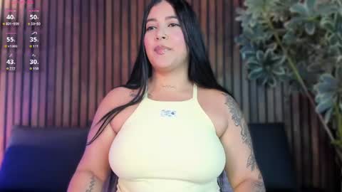 auroraqueenn online show from July 25, 2026, 7:44 pm
