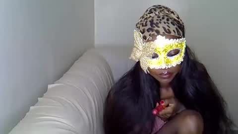 Sparkles online show from December 22, 2025, 9:45 pm