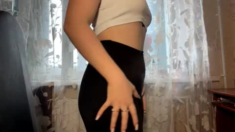 Snapshot of aurorekhuu chatting on February 25, 2026, 7:07 am Elizabeth online show from February 25, 2026, 7:07 am