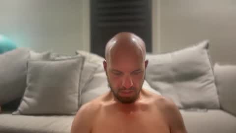 aussieboycal online show from April 7, 2026, 12:05 pm