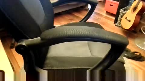 Snapshot of aussiebumm chatting on March 5, 2025, 7:27 am Aussiebumm online show from March 5, 2025, 7:27 am