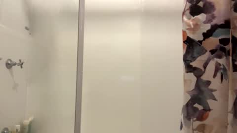 Milf4u online show from February 9, 2026, 5:17 pm