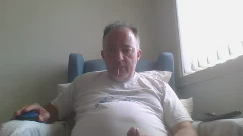 chatbateaussie online show from December 2, 2025, 2:06 am