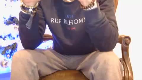 Austin online show from November 30, 2025, 7:51 pm