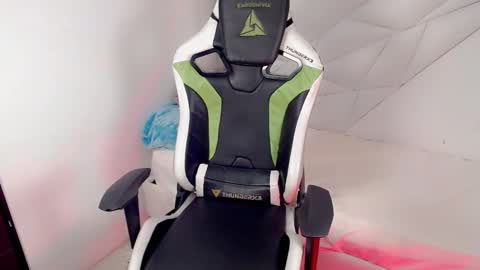 AUSTIN online show from October 2, 2025, 4:58 pm