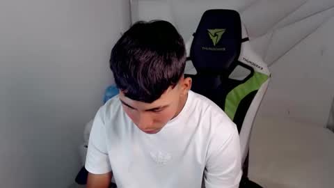 AUSTIN online show from October 12, 2025, 1:54 pm