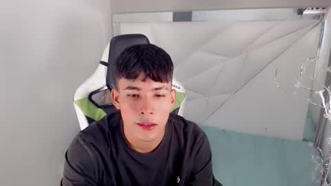 AUSTIN online show from October 19, 2025, 2:07 pm