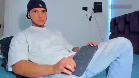 Snapshot of austin_curry chatting on March 13, 2026, 10:27 pm A online show from March 13, 2026, 10:27 pm