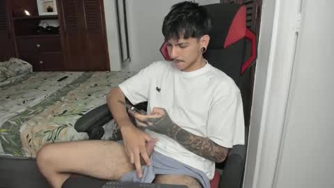 Austin online show from October 16, 2025, 8:43 pm