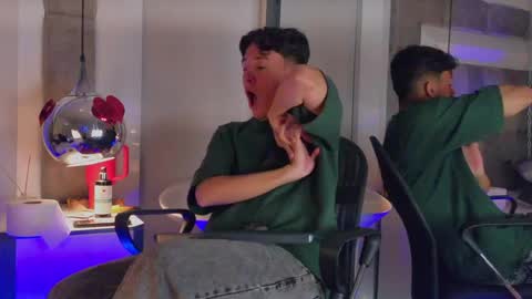 austinreeds online show from April 14, 2026, 2:34 pm