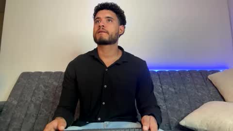 AustinTorres  online show from April 11, 2026, 12:15 am