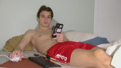 Snapshot of auston_r1ch chatting on December 23, 2024, 11:39 pm Auston 3 online show from December 23, 2024, 11:39 pm