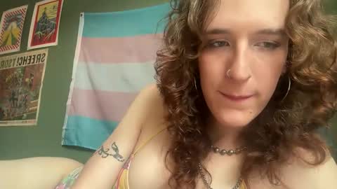 Autumn Loves You online show from April 9, 2026, 5:51 pm