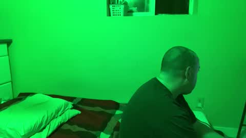 Snapshot of auz1812 chatting on November 7, 2025, 11:10 am Auz online show from November 7, 2025, 11:10 am